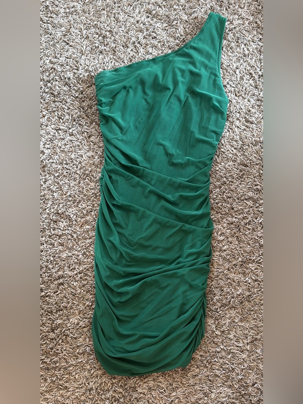 One-Shoulder Emerald Ruched Pencil Skirt